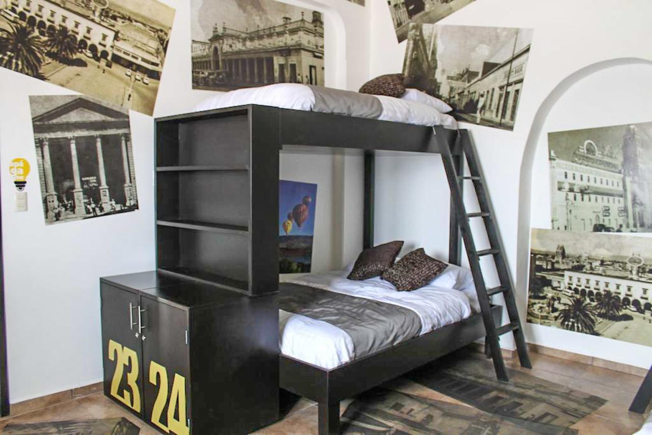 Hostal El Armario Leon Exterior photo